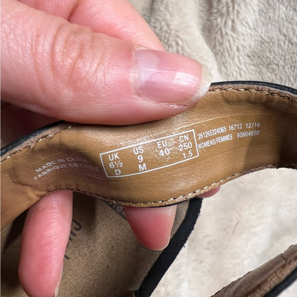 Clarks Womens Wedge Size 9 Black - Picture 7 of 7